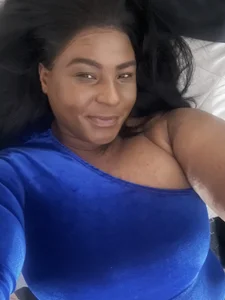 CurvySashia's photo