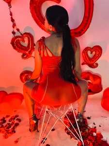 bryonycutee 🌹 “Between roses, sighs and a touch of mischief... happy Valentine's Day to you.” 💘 Pic 7