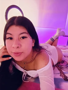 zoe_velvet_ 🩷Do you like how I look?🩷 รูป  5
