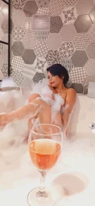 JACKI_JO champagne weather Pic 3