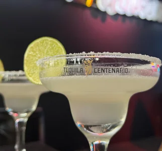 Rebeca_jones Drinking with Rebeca 🤭💥 Pic 4