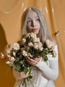 Evelyn_Neal flower Pic 3