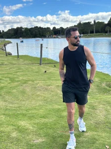 A LITTLE OUTDOOR TEASE 😈 od wilder__grey  snímek