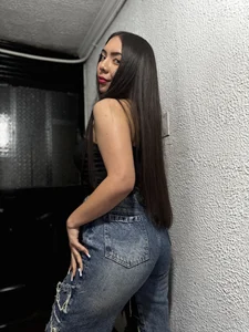 valepradaoficial💙 Bild