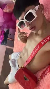 Steev_Novoa Public  4টি ছবি