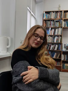 TristaDifillippo Pranks in the library) - {count, plural, one {תמונה אחת} two {שתי תמונות} many {# תמונות} other {# תמונות}}