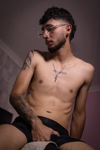 The body hot de MatteoLaurent  3 Imagens
