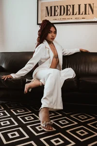 AriaFosterElegant & Sophisticated🖤图片 8