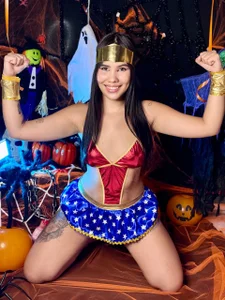 Emily_Beltonn kullanıcısının your wonder woman albümü -  4 fotoğraf