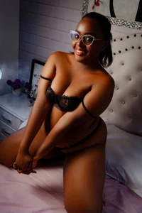 ZoeBrowns SEXYY EBONY Pic 4