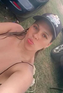 Alexa-Hunter Public Foto 5