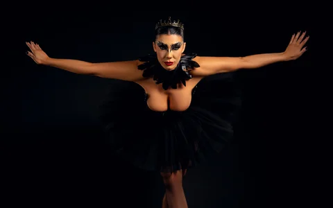 Black Swan de ViviRuth  Imagens