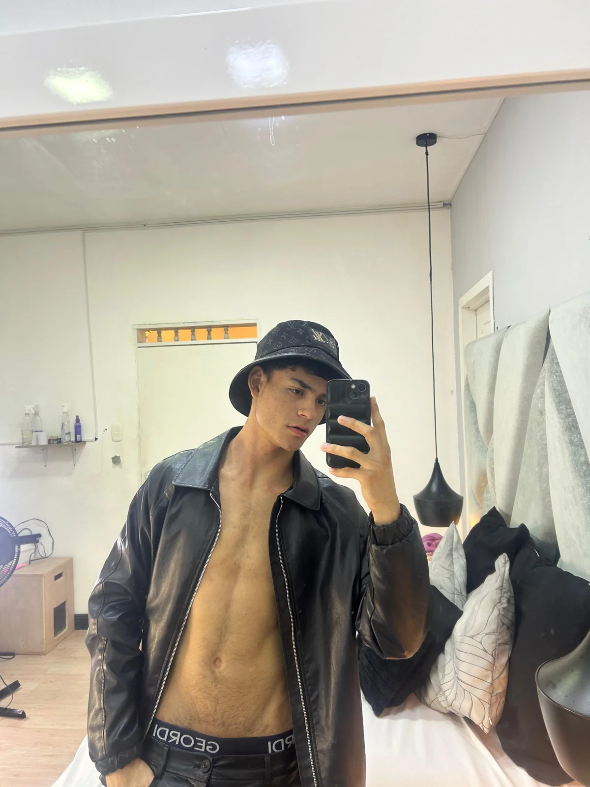 OliverMillerr Gambar Trending 2565