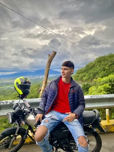 god_drake A ride with magical views🏍️🏙️ Foto 2
