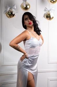 SenniaBella 🎄🎁❤️🥂 Merry christmas 2025 Pic 3