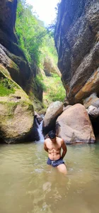 Among the rocks. de Lucii_fer_  4 Imagens