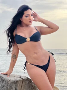 isabella1sexy A wonderful day on the beach Pic 7