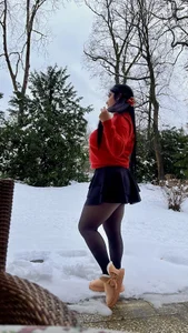 JazminTaylor Public  9. fénykép