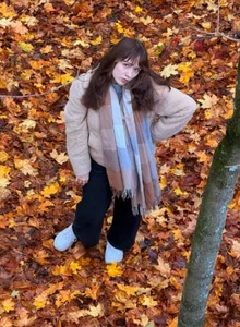 JeanneUnknow Public Pic 5