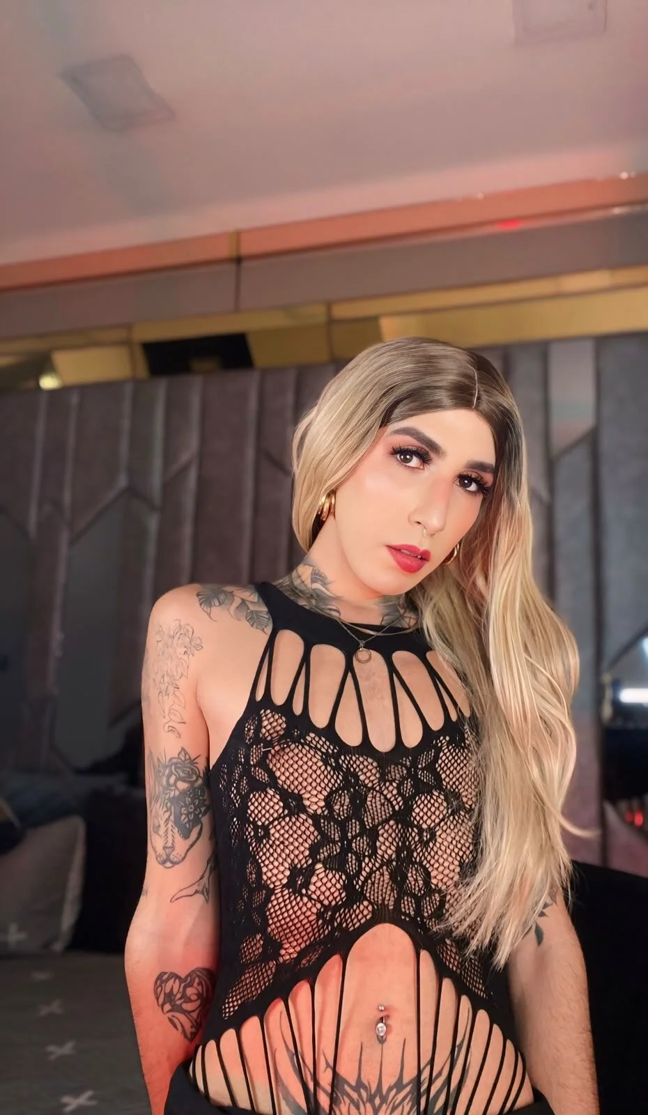 Трендове зображення  7576 Isabella_Haddad