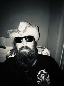 Public de upinsomke1879  3 Imagens