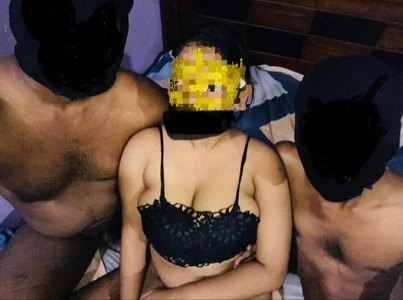 Bellyclub Public Pic