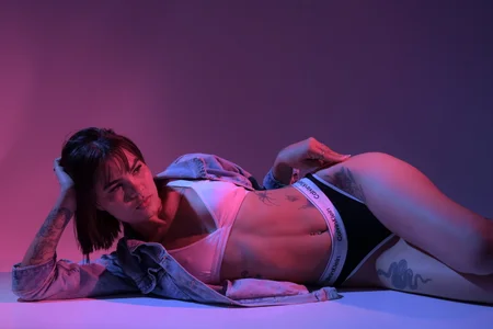 duna23_'s Denim, tattoos & attitude Sex Photo 5