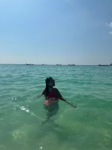 Kathy_taylor_ Sand and sea 🌊 圖片 3