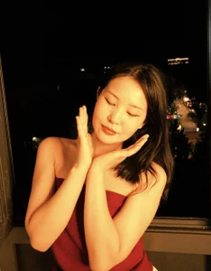 GertrudeJohnson love this nights Pic 5