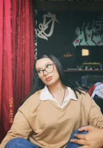 AnnyHancockx_ Nini casual Pic