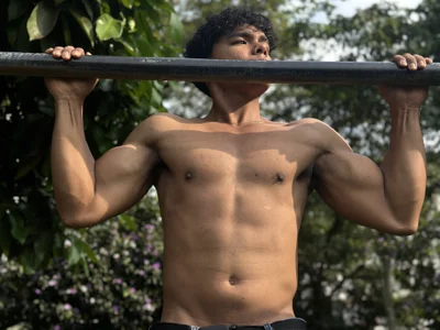 DanielHaloranexercising图片 3