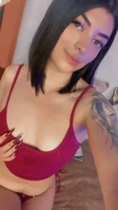 The perfect mix of cute & wild 🍑🔥 de Tianna_rossi  2 Imagens