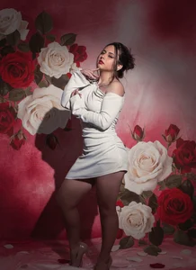 Ana__arms Public Pic 2