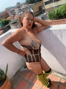 grandmother_milf 🎁Vey Horny grandmother 🎁 圖片 5