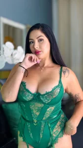 MonaMonroeXXX Public Foto 3