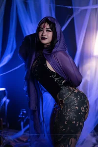 Bella__donne__ Let me be your Raven... Pic 4