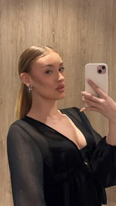 SugarSkyeのPublicの 4枚の写真