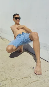 IzanArias Public slika 3