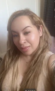 Honey_lips69 Public - {count, plural, one {תמונה אחת} two {שתי תמונות} many {# תמונות} other {# תמונות}}