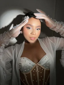 lilly_williamss 🤍🤍🤍 Pic 2