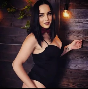AliceStyless's XXX Nude Photo 2