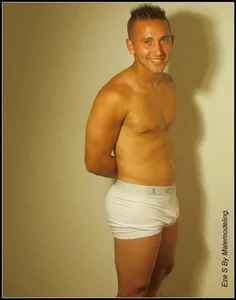 HesARG's XXX Nude Photo 9