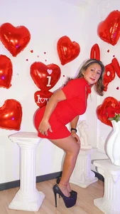 LizaMintelli Happy Valentine’s XOXO 💖💘 Pic