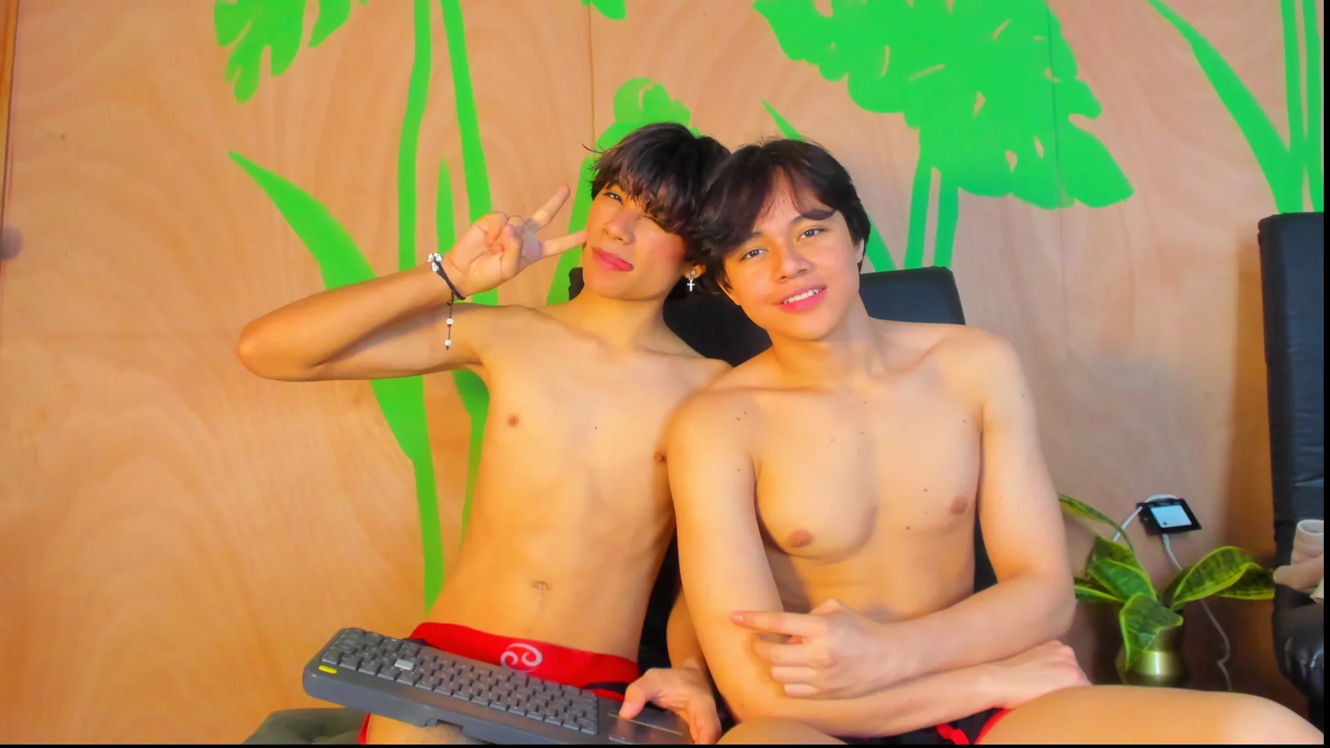 Sweet smile, not so much intentions 😈 de Max_gold  2 Imagens