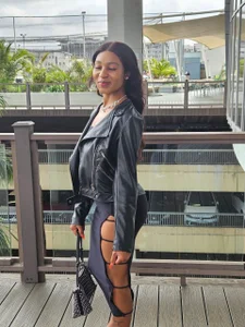 SEXYEROTICDOLL22 Glam girl Pic 6