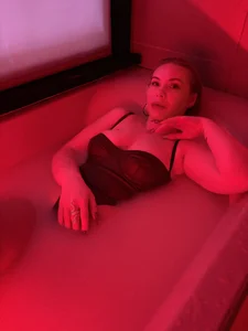 Anna_MaxwellPublic图片