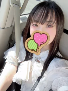 Hanna_18_cute Public Pic 3