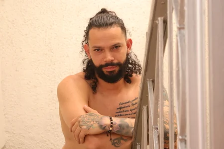 AlukardBig Wow Pic 6