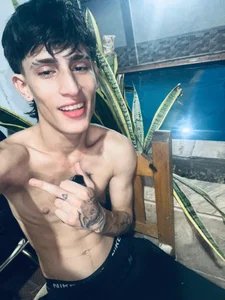 YoungsWild JUAN👑 Immagine  7