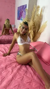 SashaRouge_のPublicの 2枚の写真